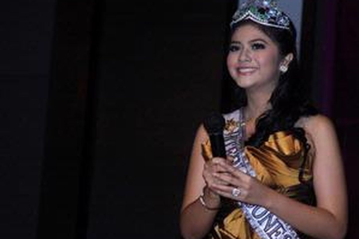 Puteri Indonesia 2009, Qory Sandioriva berbagi pengalamannya selama mengikuti Ajang Miss Universe 2010 Agustus lalu, kepada 10 finalis Pemilihan Puteri Indonesia Tingkat Daerah Banten, Sabtu (18/9/2010) lalu.