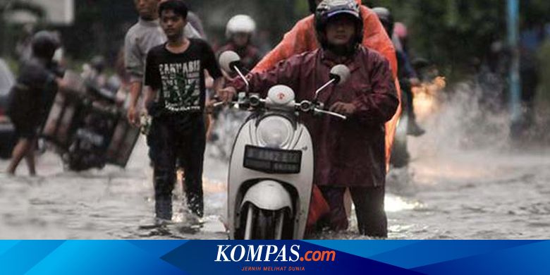 Alasan Motor Tak Boleh Menerjang Banjir Lebih dari Footstep