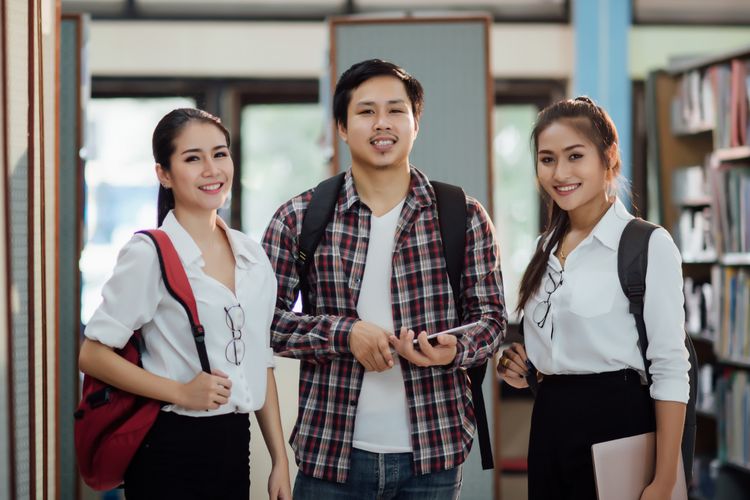 Ilustrasi program magang nasional untuk lulusan baru perguruan tinggi.