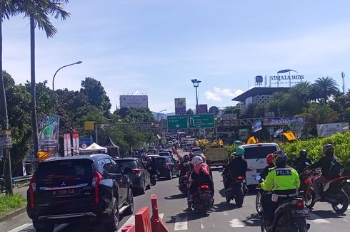 Banyak Motor Lawan Arus di Jalur Puncak Saat One Way