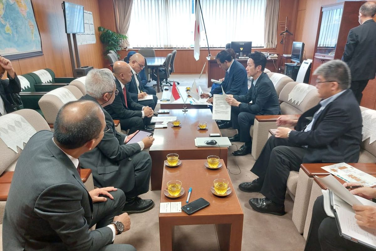 Pemerintah Indonesia melalui Kementerian Koperasi dan Usaha Kecil Menengah (KemenKopUKM) memperkuat kerja sama dengan Jepang di bidang UMKM dan koperasi.
