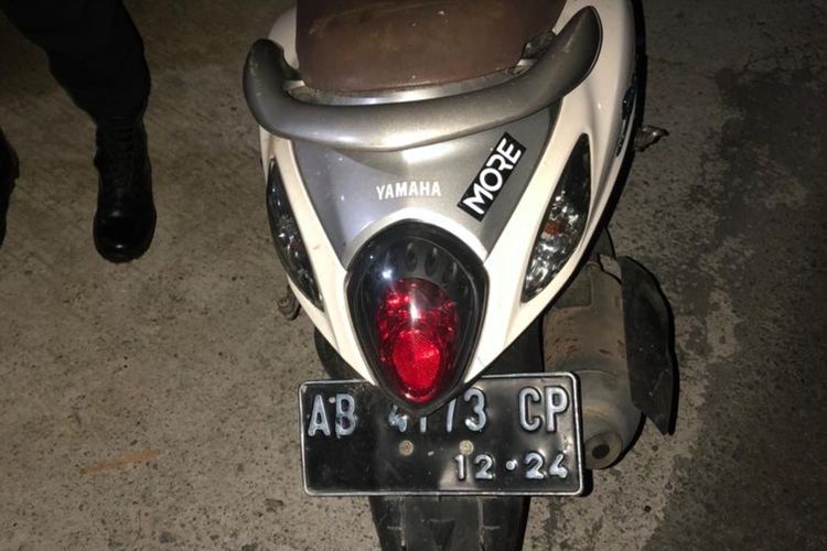 Yamaha Fino AB 4774 CP milik warga Pedukuhan Karangrejo, Kalurahan Karangwuni, Kapanewon Wates, Kabupaten Kulon Progo, Daerah Istimewa Yogyakarta, yang dicuri yang dicuri seorang penyandang ODGJ.