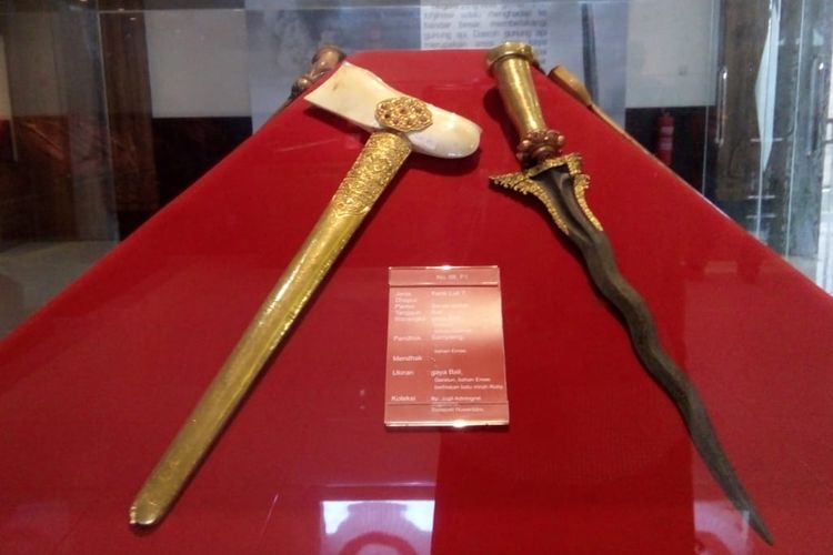 salah satu koleksi keris di museum keris 