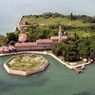 Cerita Pulau “Berhantu” di Venesia yang Dibeli Warga Lokal, Jauhkan Turis Asing