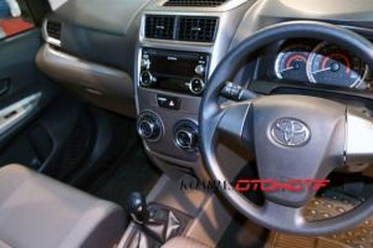 Suasana interior Toyota Grand New Avanza G 1.5L.