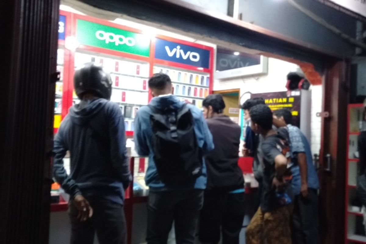 PS store di Jalan Raya Condet , Kramat Jati, Jakarta Timur, Selasa (28/7/2020)