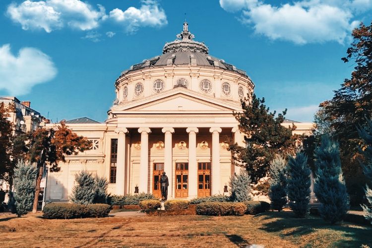 Ilustrasi Athenaeum Rumania di Bucharest