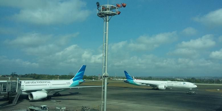 Pesawat Garuda Indonesia di Bandara Ngurah Rai Bali 