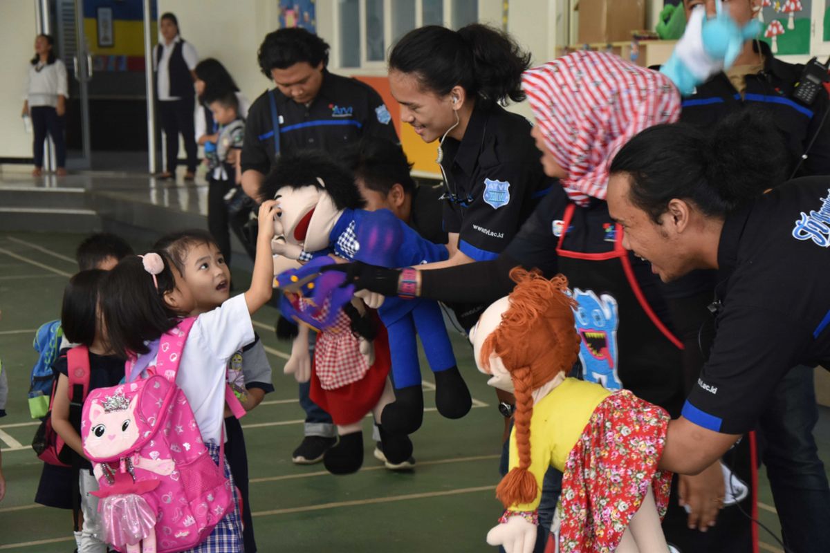 Literasi Media Sekolah Saint John Jakarta