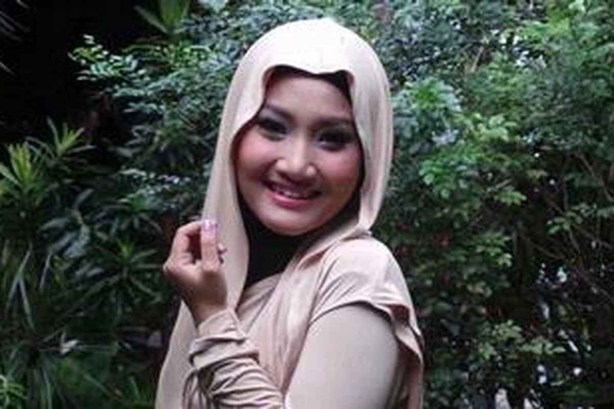 Fatin Shidqia Lubis (17), pemenang The X-Factor Indonesia musim pertama, 2013 