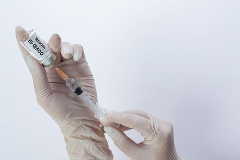 6.454 Nakes di Jakbar Telah Terima Vaksin Covid-19 Dosis Tiga