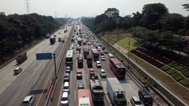 Volume Kendaraan Tinggalkan Jakarta Via Tol Layang MBZ Melonjak 200 Persen