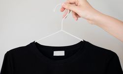 Warna Baju Hitam Memudar? Jangan-Jangan Salah Cara Penyimpanan