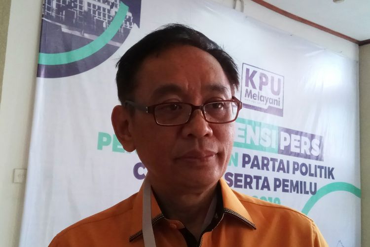Ketua DPP Partai Hanura Sutrisno Iwantono berharap Sistem Informasi Informasi Partai Politik (Sipol) Komisi Pemilihan Umum (KPU) RI tidak menjadi halangan partainya ikut Pemilu 2019 mendatang. Jakarta, Kamis (12/10/2017).