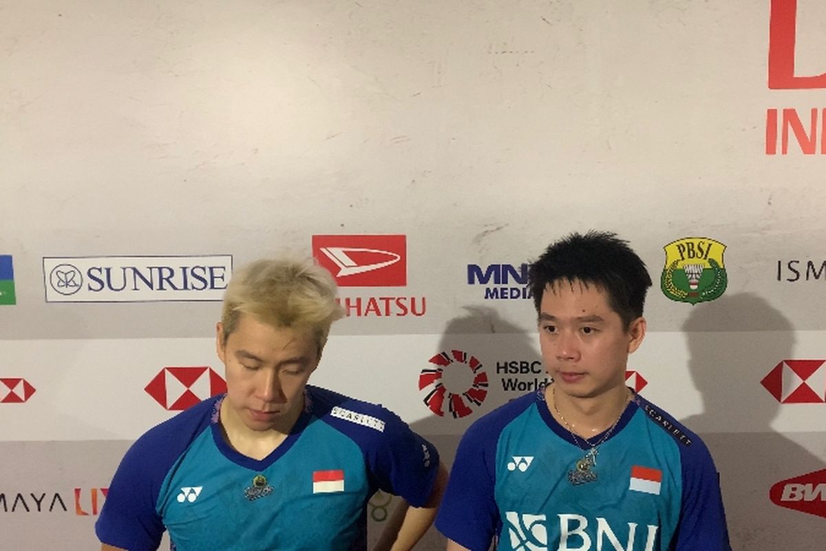 Marcus Fernaldi Gideon/Kevin Sanjaya Sukamuljo seusai melakoni pertandingan melawan wakil Korea Selatan, Kang Min-hyuk/Seo Seung-jae dalam babak 32 besar Indonesia Masters 2023. Dalam pertandingan itu, Marcus/Kevin berhasil menang melalui permainan dua gim langsung via skor 21-18 dan 21-12. Terkini, Marcus/Kevin mengaku tanpa target khusus di Indonesia Masters 2023.