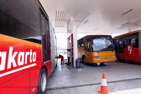 Dua Bus Transjakarta Terlibat Kecelakaan di Halte Wali Kota Jakarta Timur