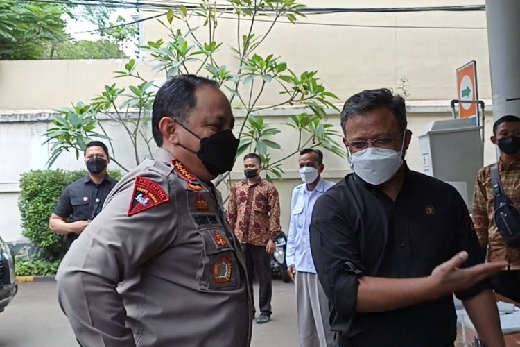 Timsus Mabes Polri Datangi Komnas HAM guna membicarakan terkait insiden penembakan di rumah Kadiv Propam Polri Irjen Ferdy Sambo yang menewaskan Brigadir J, Jakarta Pusat, Jumat (15/7/2022).