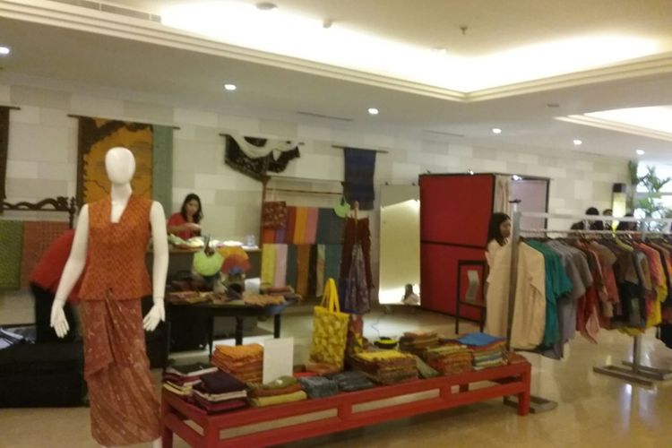 Pameran Produk Indonesia di ajang indonesia-Africa Forum 2018 (IAF 2018) di Bali Nusa Dua Convention Center di Nusa Dua, Bali, Selasa (10/4/2018)