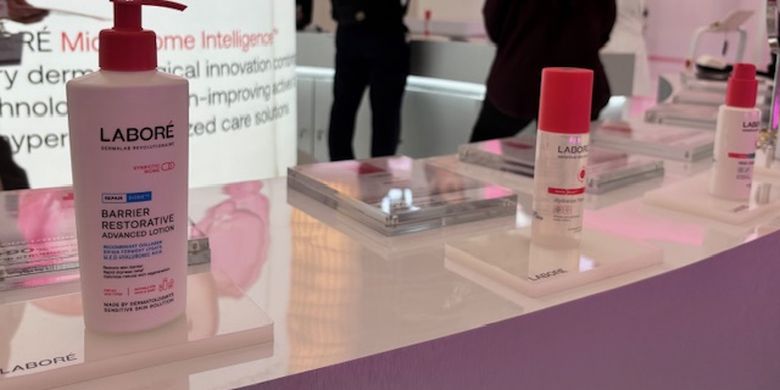 Melalui LABORÉ DERMALAB: The 1st Skin MCU (Microbiome Check-Up) in Southeast Asia, LABORÉ membawa akses perawatan kulit dari dermatologist ke lebih banyak orang untuk berbagai kondisi kulit.