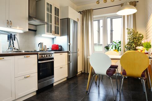 Ide Dekorasi Kitchen Set di Dapur Sempit, Apik dan Fungsional