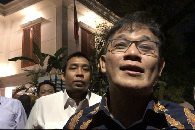 Politikus PDI-P Budiman Sudjatmiko di kediaman Ketua Umum Partai Gerindra Prabowo Subianto, Jalan Kertanegara, Jakarta Selatan, Selasa (18/7/2023). 