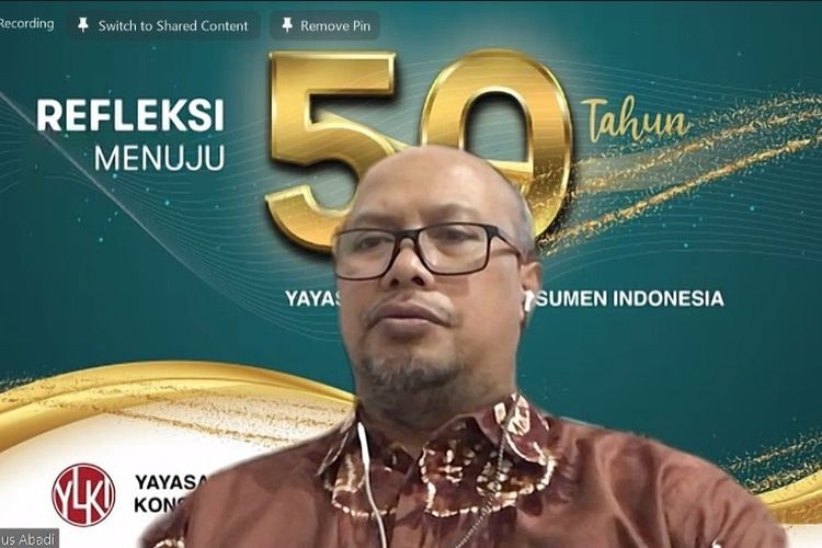 Ketua Pengurus Harian Yayasan Lembaga Konsumen Indonesia (YLKI) Tulus Abadi saat konferensi pers bertajuk Refleksi Pengaduan Konsumen 2022, Jumat (20/1/2023).