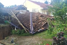 Suara Rumah Ambruk akibat Tanah Bergerak Mengejutkan Warga di Sukabumi