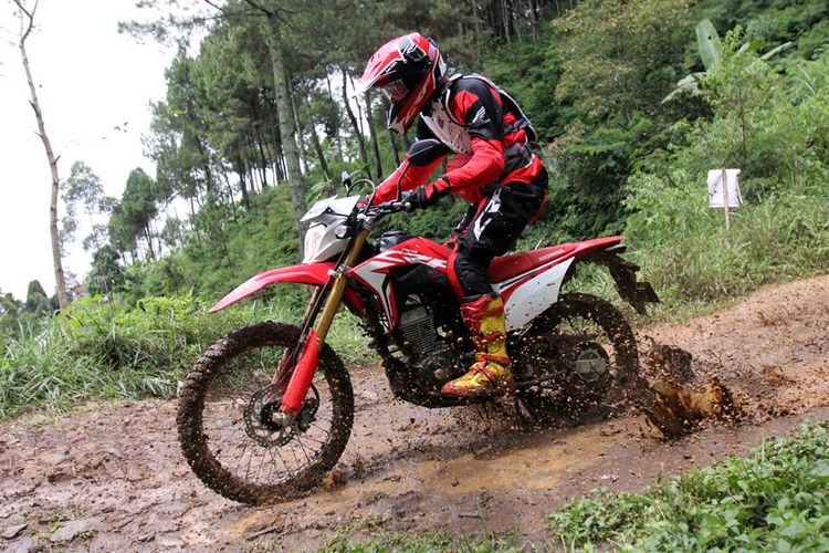 Test ride Honda CRF150L pada 14 - 15 November 2017.