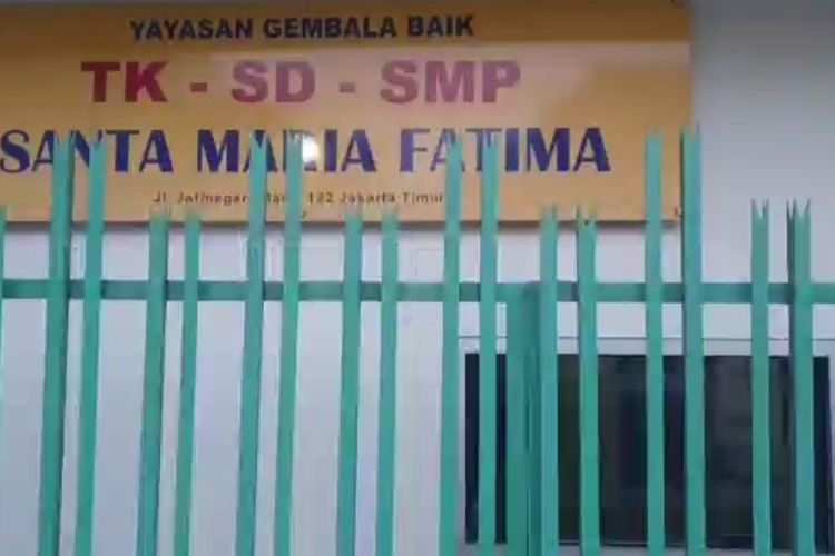 Sekolah Santa Maria Fatima di Jalan Raya Jatinegara Barat, Kampung Melayu, Jatinegara, Jakarta Timur, dijadikan tempat isolasi pasien Covid-19 tanpa gejala (OTG).