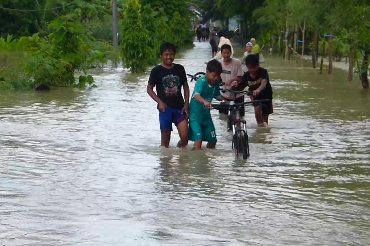 Sungai Kedungbener Meluap,5 Lima Desa di Kebumen Terendam Banjir 