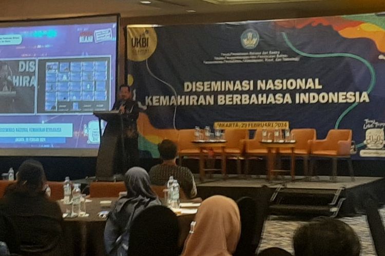 Diseminasi Nasional Kemahiran Berbahasa Indonesia yang diselenggarakan oleh Badan Pengembangan dan Pembinaan Bahasa (Badan Bahasa), Kemendikbud Ristek, Kamis (29/2/2024) di Jakarta.