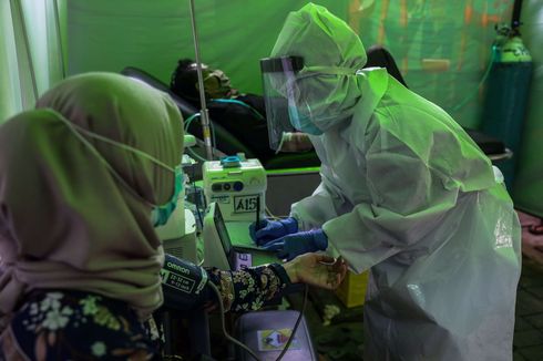Indonesia Highlights: Covid-19 Vaccine in Indonesia Free of Charge | Technology Needed to Support Vaccination Program | Retailers Plead for Leniency as Stricter Restrictions Loom