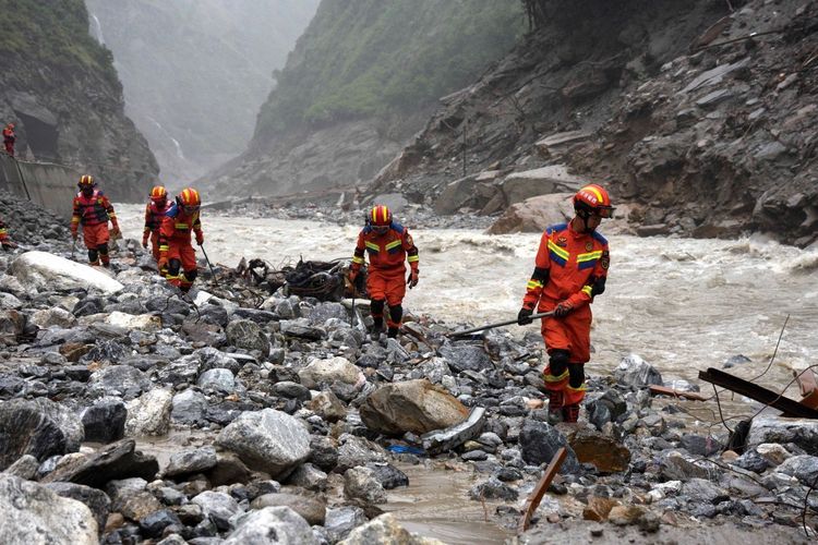 750 Orang Tewas akibat Banjir Nepal, Tim SAR Berjuang Selamatkan Pekerja di Terowongan