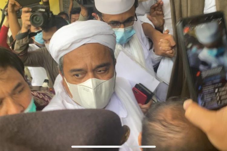 Rizieq Shihab tiba di Polda Metro Jaya pada Sabtu (12/12/2020).