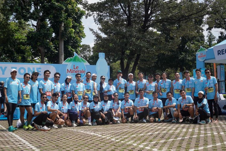 Komunitas pelari binaan Le Minerale, Le Minerale Running Squad, menjalani program latihan intensif selama 11 minggu untuk menaklukan ajang maraton Jakarta Running Festival (JRF) 2025 di Jakarta, Minggu (26/10/2025). 