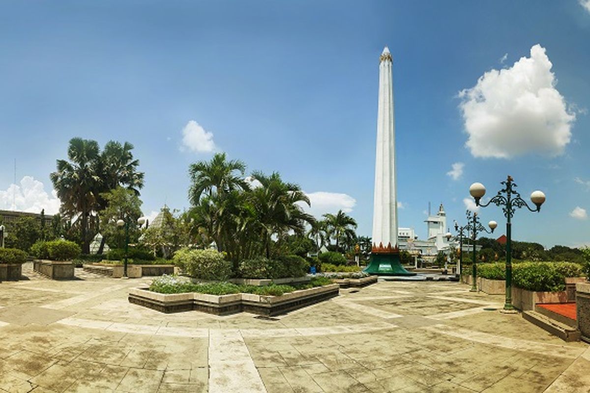 Monumen Tugu Pahlawan Surabaya. Upah minimum atau UMR Surabaya (UMR Surabaya 2021)