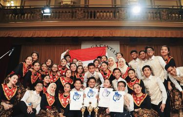 Paduan Suara SMA 78 Sabet Lima Medali Emas di Praha
