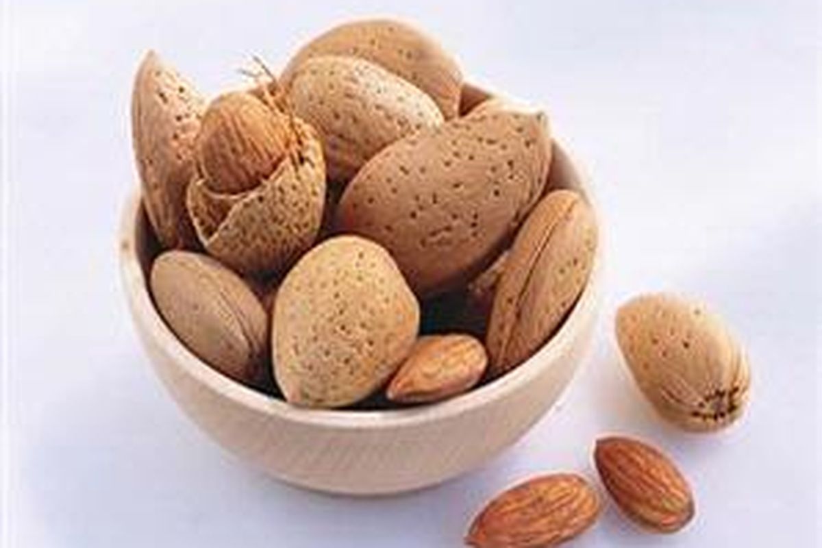 Kacang Almond