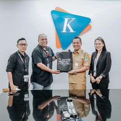 Bupati Karawang Aep Syaepuloh Promosikan Kuliner Saat Berkunjung ke Kompas.com