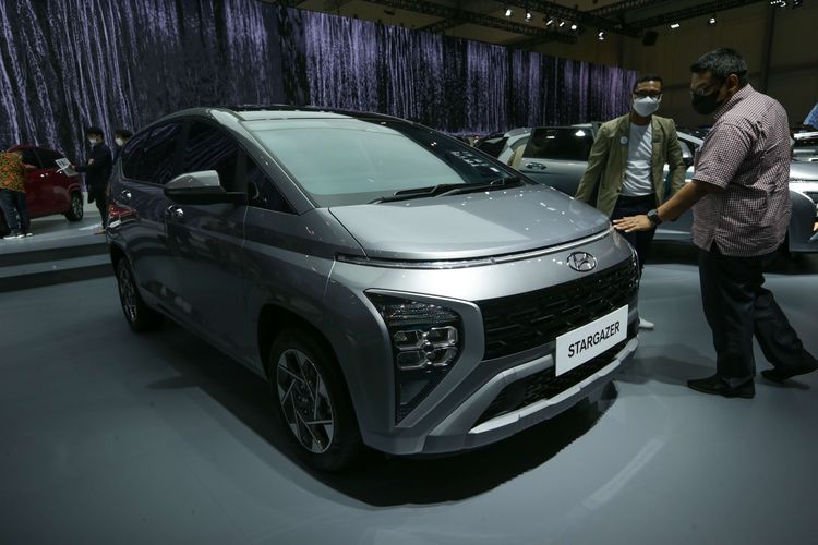 Hyundai Stargazer dipamerkan di ajang Gaikindo Indonesia International Auto Show (GIIAS) 2022 di ICE BSD, Tangerang, Jumat 12/8/2022). Hyundai Stargazer diklaim sudah terjual hingga lebih dari 1.500 unit bahkan sebelum resmi diluncurkan.