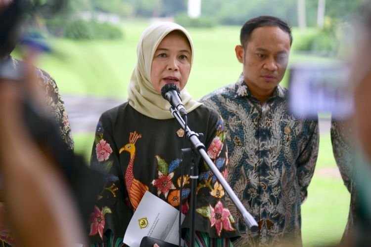 Ketua Badan Pemeriksa Keuangan (BPK), Isma Yatun saat memberikan keterangan pers di Istana Kepresidenan Bogor, Jumat (3/6/2022).