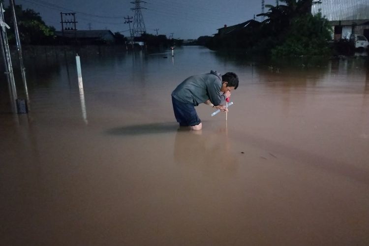 Banjir di daerah Semarang yang menyebabkan KA Pandalungan terlambat tiba di Stasiun Jember pada Kamis (14/3/2024)