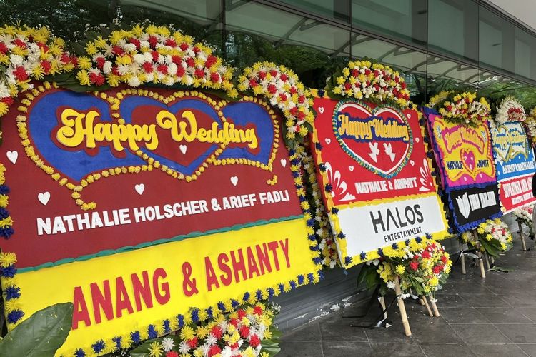 Nathalie Holscher dan Aripat Menikah Hari Ini, Ada Karangan Bunga dari Anang dan Ashanty