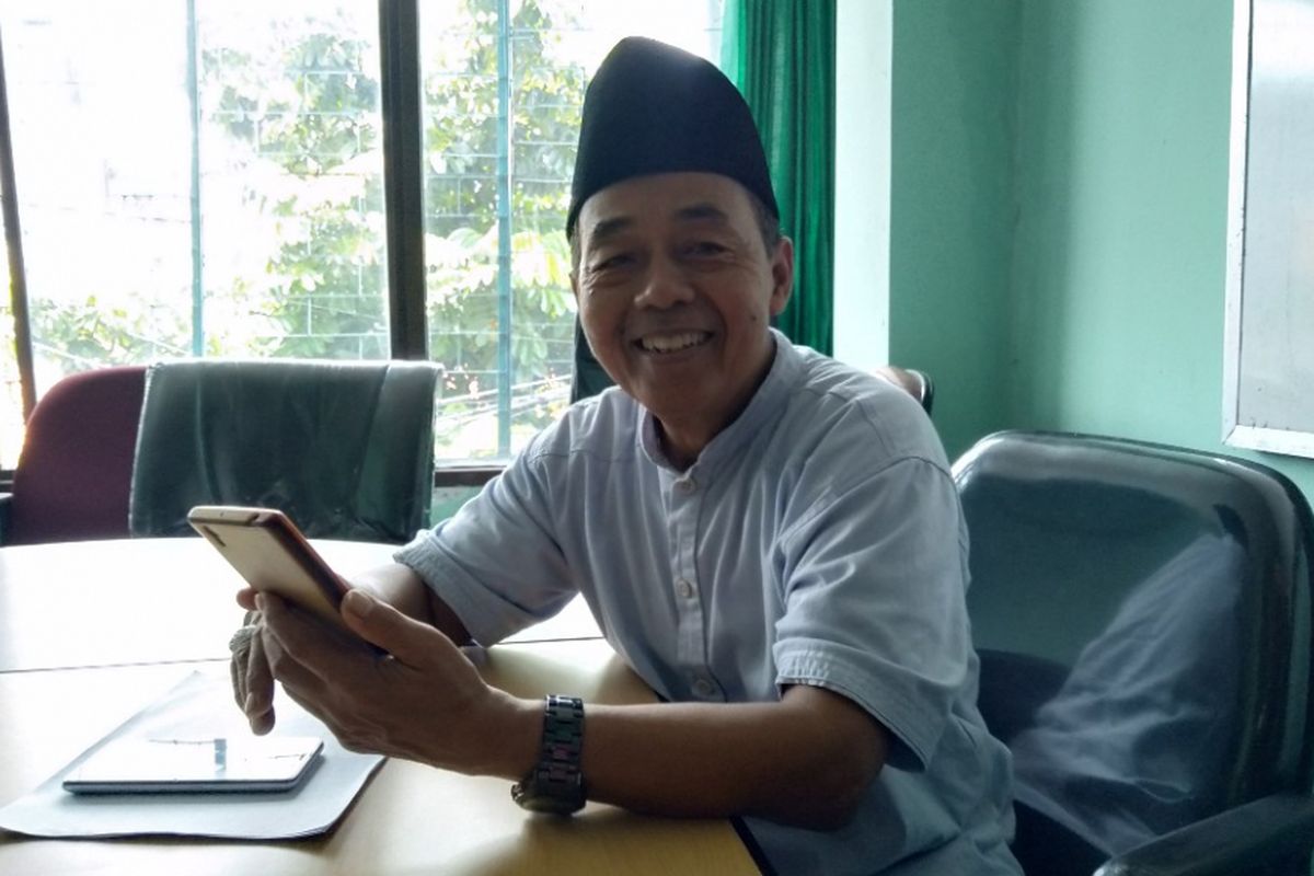 Kepala Koperasi Pasar Blok A, Ngadiran memberikan keterangan di Kantor Koperasi Pasar Blok A, Kebayoran Baru, Jakarta Selatan, Jumat (8/3/2019).