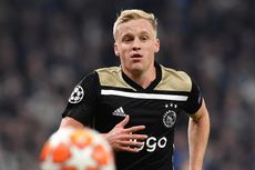 Donny van de Beek Dianggap Pemain Sempurna bagi Manchester United