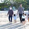 Jokowi Ajak Empat Cucu Bermain di Pantai Nusa Dua Bali