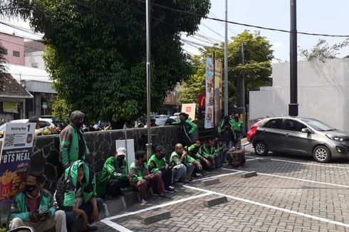 Buntut Kerumunan Penjualan BTS Meal, Izin Tiga Gerai McD di Yogyakarta Terancam Dicabut