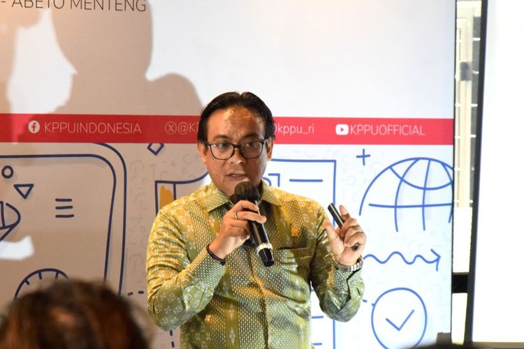 Wakil Ketua Komisi Pengawas Persaingan Usaha (KPPU) Aru Armando dalam giat dengan awak media di Jakarta, Rabu (3/12/2025). 