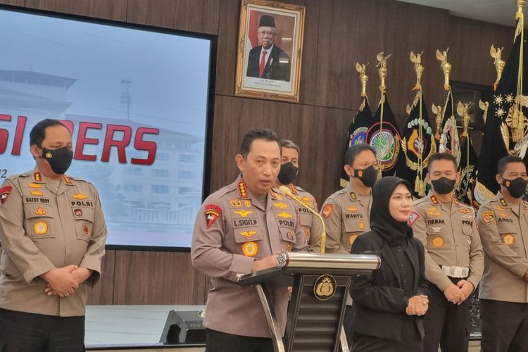 Kapolri Jenderal Listyo Sigit Prabowo di Ruangan Rupatama, Mabes Polri, Jakarta, Jumat (30/9/2022).