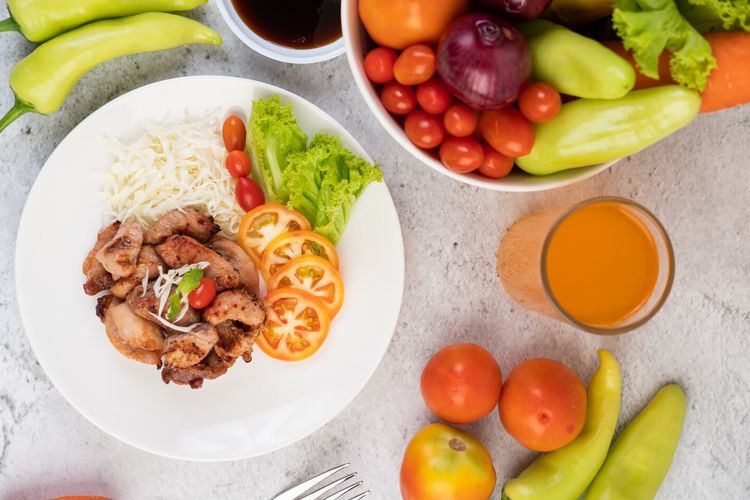 Makanan Enak Nggak Harus Bikin Gagal Diet, Ini Tips dari Ahli Gizi